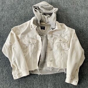 Abercrombie & Fitch Cream and Gray Jacket - Y2K A&F preppy casual festival cute